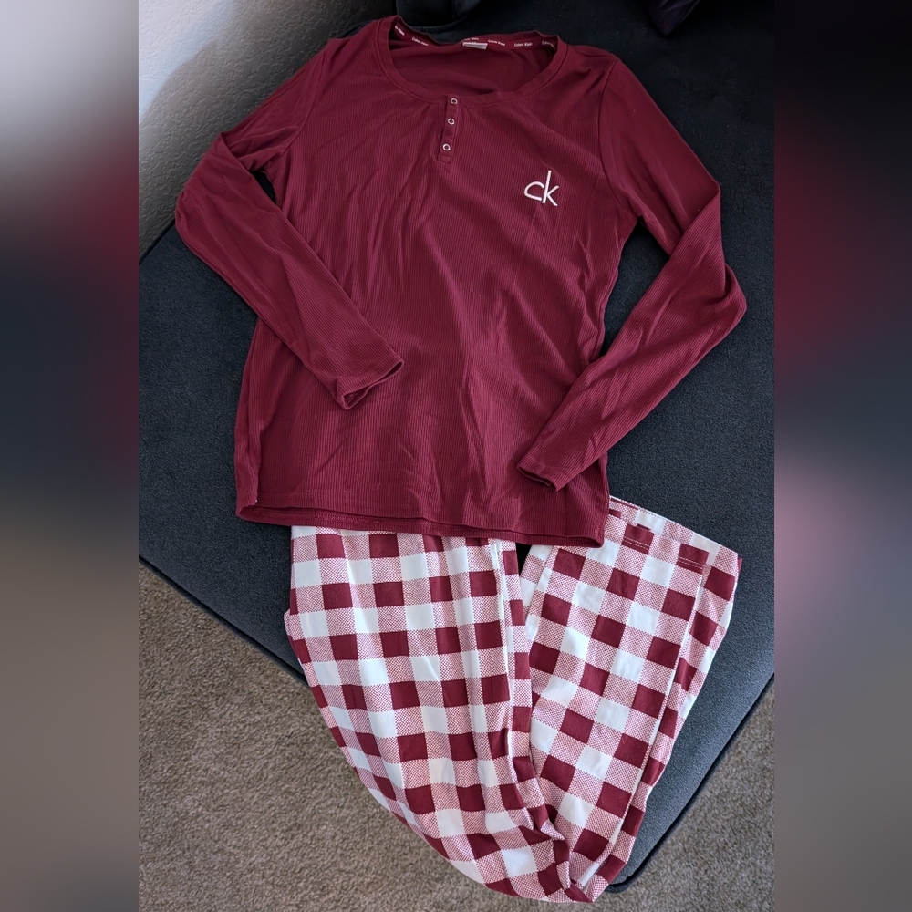 Calvin Klein Women's 2 piece XS Pajamas